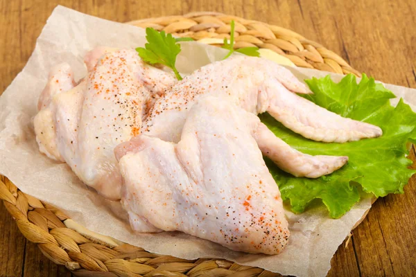 Alitas de pollo crudas — Foto de Stock