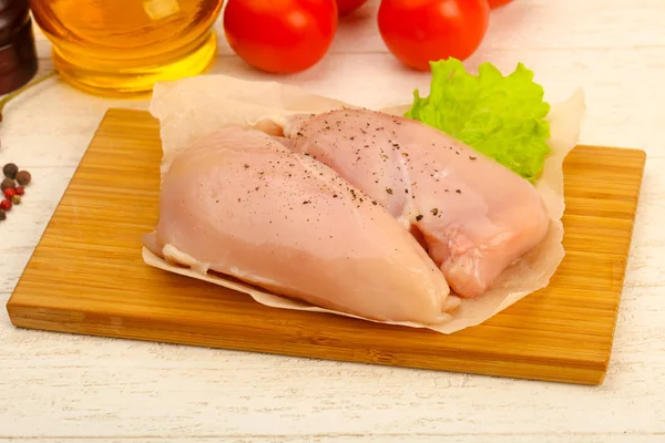 Çiğ tavuk göğsü.