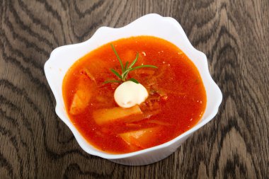 Geleneksel pancar çorbası