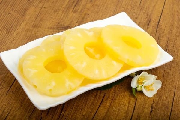 Tatlı Konserve ananas — Stok fotoğraf