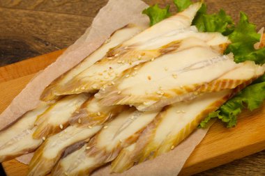 Yılan balığı sashimi yönetim kurulu