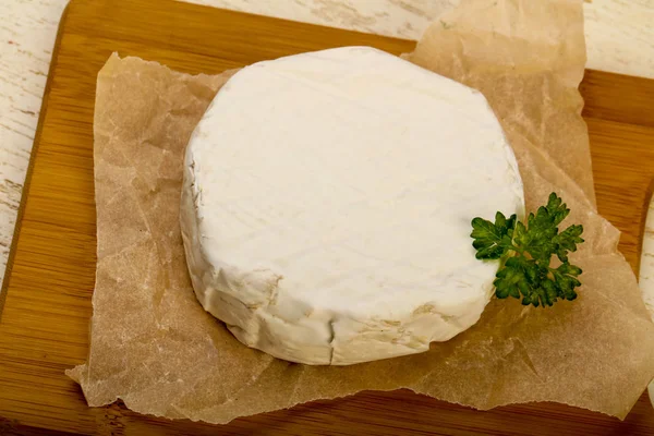 グルメ カマンベール チーズ — ストック写真