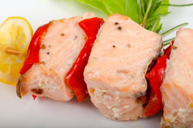 Diyet som balığı şiş