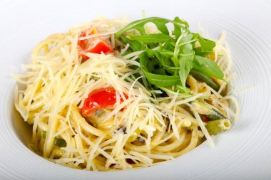 Lezzetli makarna mantar ile