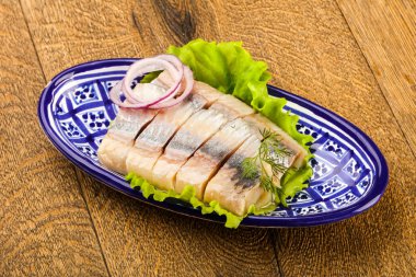 Dilimlenmiş ringa balığı filetosu