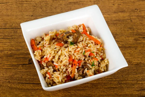 Pilaf dengan daging dan wortel — Stok Foto