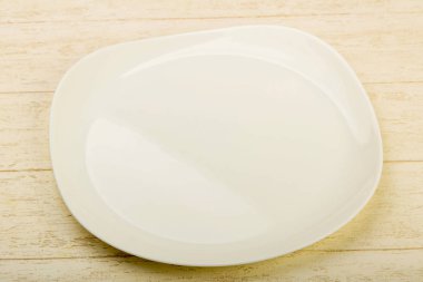 Boş beyaz tabak