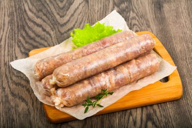 Doğal sosis ızgara için