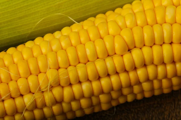 Słodka młoda kukurydza — Zdjęcie stockowe