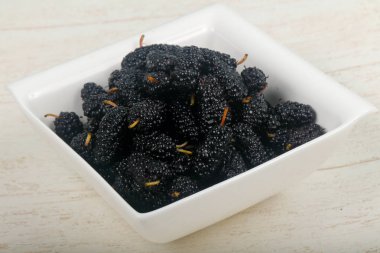 Olgun siyah dut yığın 