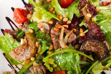 Domuz eti lezzetli salata