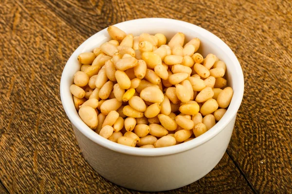 kabın içinde sedir fındık 