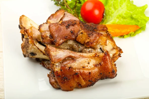 Kavrulmuş domuz diz