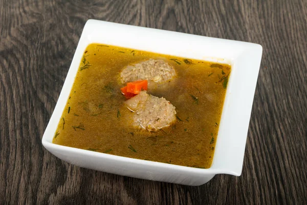 Lezzetli köfte çorbası
