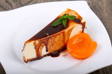 Tatlı Cheesecake çikolata ile