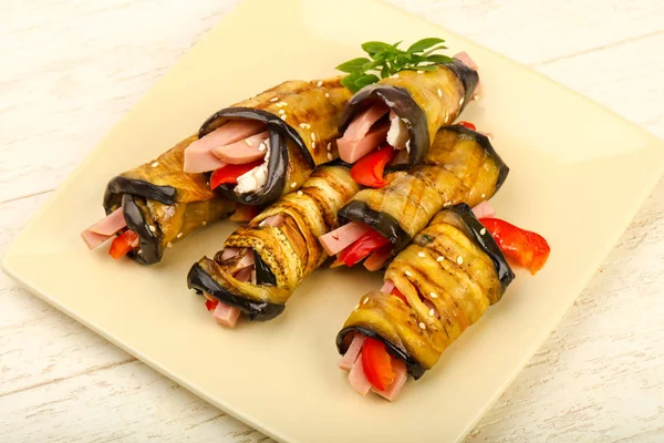 Jambon ile doldurulmuş patlıcan