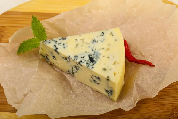美食蓝纹奶酪 — 图库照片