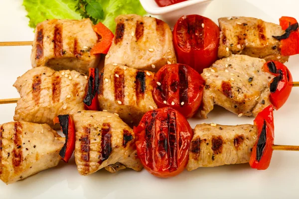 Izgara hindi şişleri