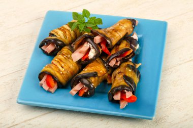 Jambon ile doldurulmuş patlıcan