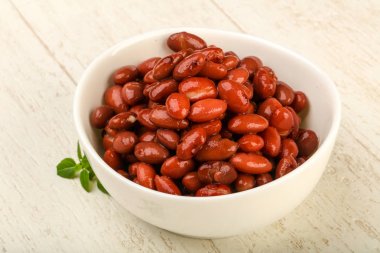 Barbunya fasulyesi kabın içinde