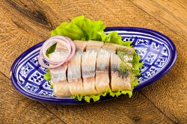 Dilimlenmiş ringa balığı filetosu