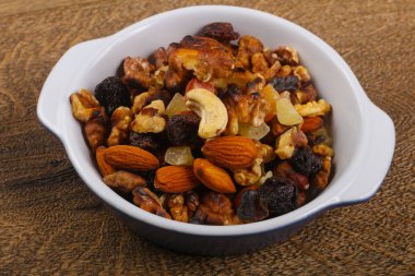 Fındık karışımı kase