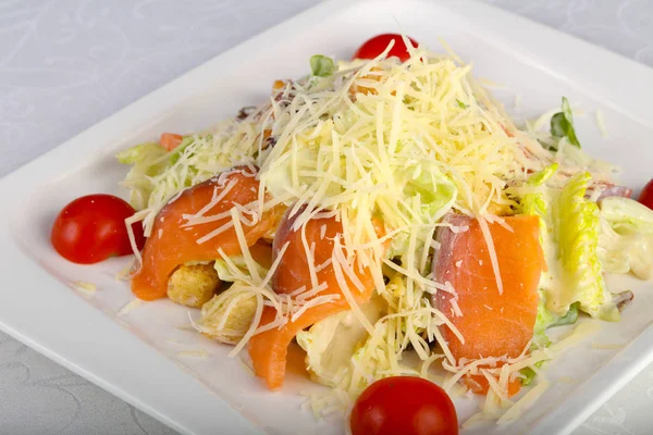 Insalata di salmone Cesare — Foto Stock