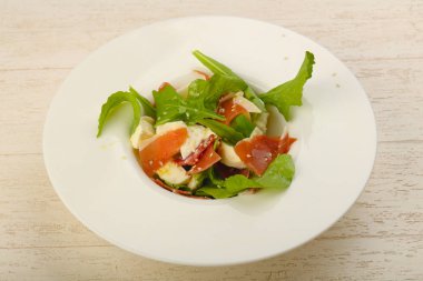Salata ile proscuitto, mozzarella