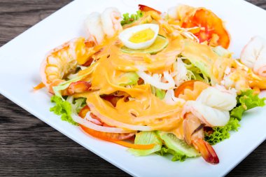 lezzetli karides kokteyl