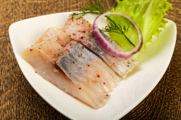 Dilimlenmiş ringa balığı filetosu