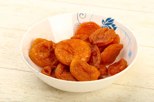 Kasede kurutulmuş kayısı. 