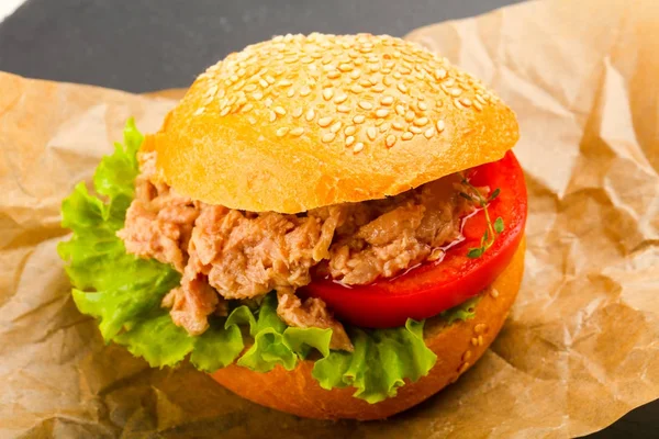 lezzetli ton balıklı sandviç