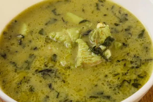 Tay geleneksel yeşil köri