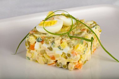 lezzetli Rus salatası