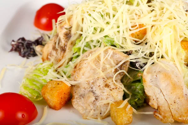 Salada Caesar com frango — Fotografia de Stock