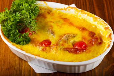 Kalamar ile lezzetli Cocotte