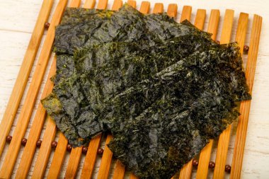 Gevrek Nori yaprak