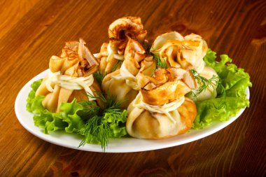 Et ile doldurulmuş krep