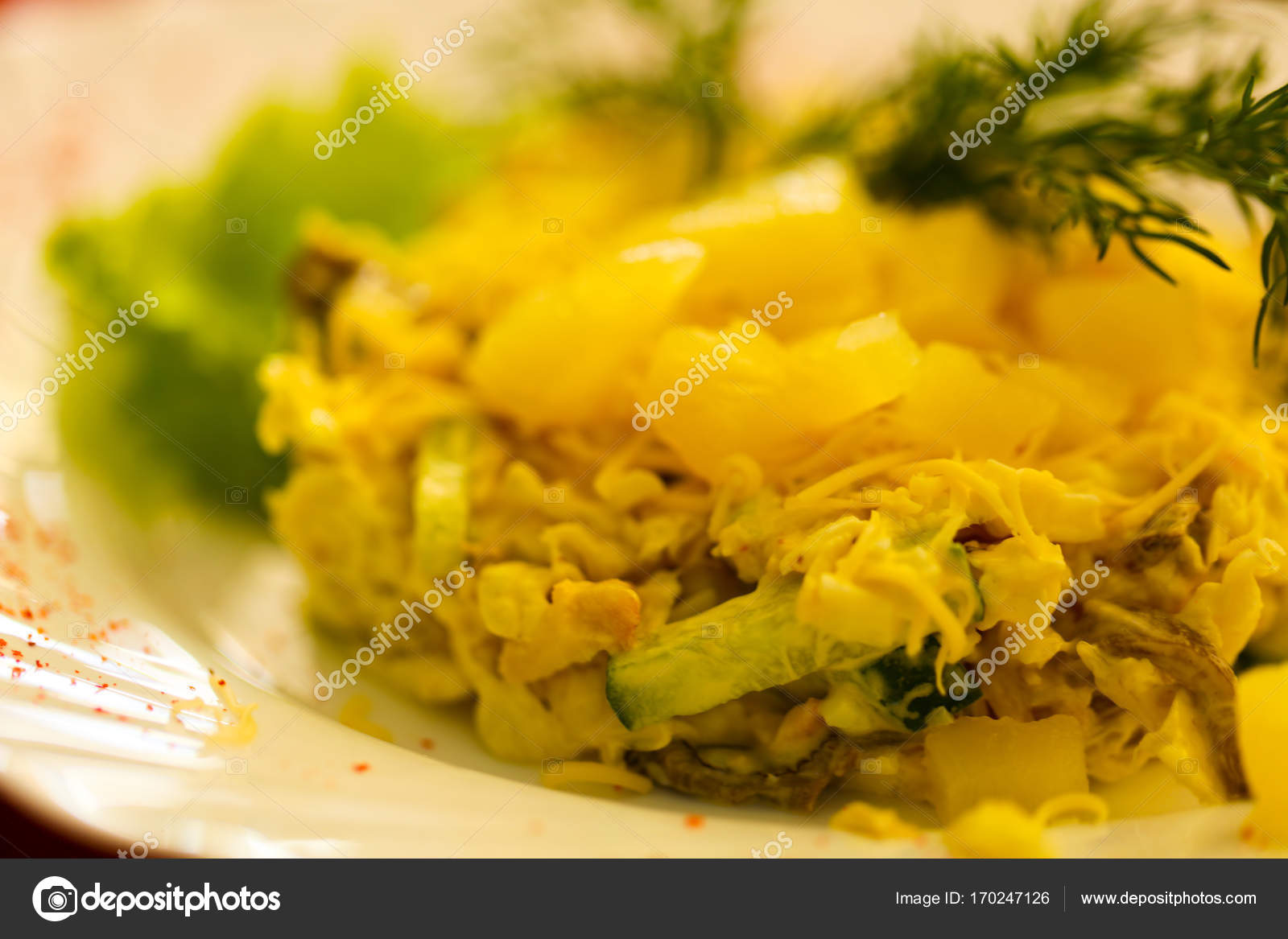 Ananas ve tavuk göğsü ile salata: orijinal ve lezzetli Ananas ve tavuk göğsü ile salata: orijinal ve lezzetli