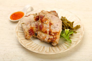 kavrulmuş Domuz kaburga