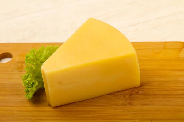 Трикутник сир пармезан — стокове фото