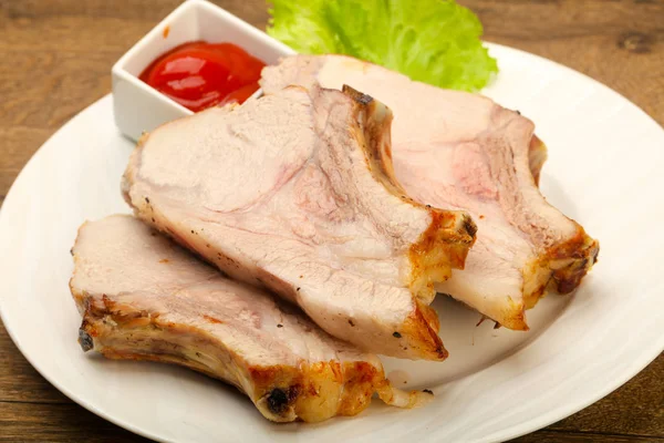 Porc rôti avec sauce et épices — Photo