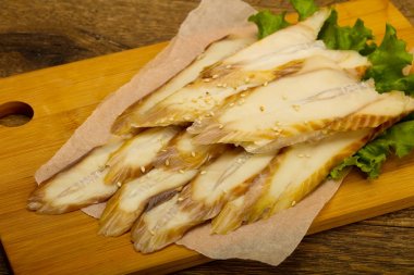 Yılan balığı sashimi gemide