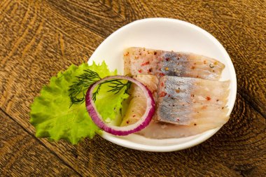 Dilimlenmiş ringa balığı filetosu