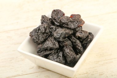 Kurutulmuş Erik yığın kase 