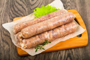 Doğal sosis ızgara için