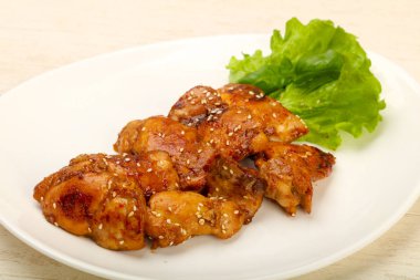 Susam Teriyaki uyluk