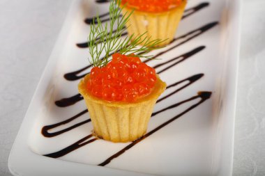 Kırmızı havyar tartalets