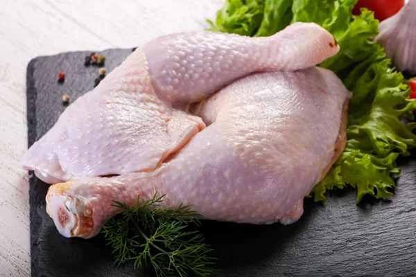 Ωμό Κοτόπουλο Πόδια Για Μαγείρεμα Πέρα Από Ξύλινο Υπόβαθρο — Φωτογραφία Αρχείου