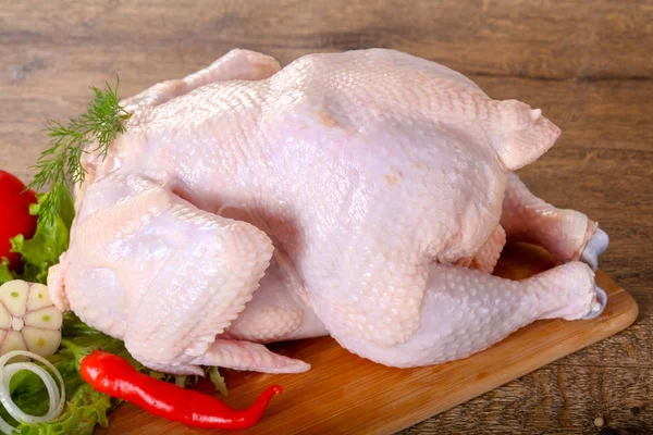 Syrové kuřecí na prkénko — Stock fotografie